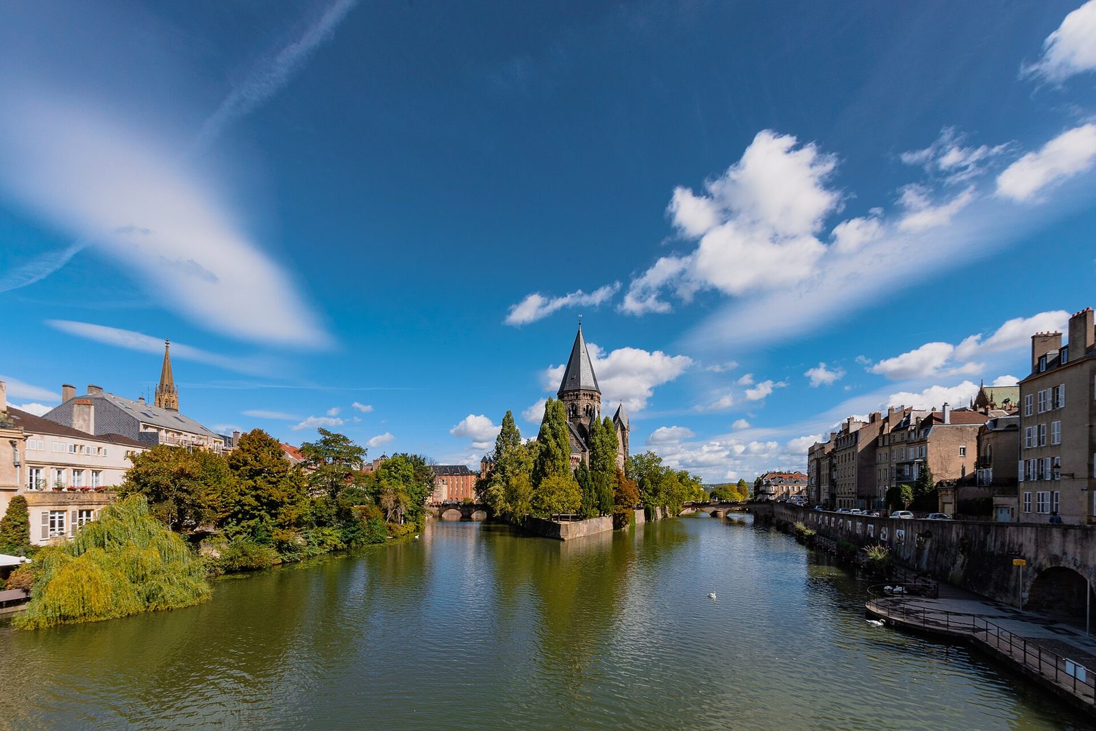 La Moselle et le Temple neuf à Metz